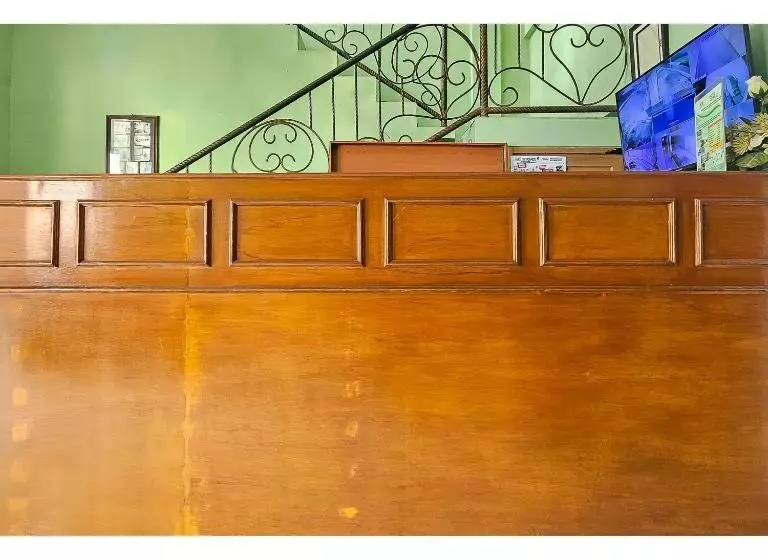 Hotelli Reddoorz At Linggarjati Kuningan