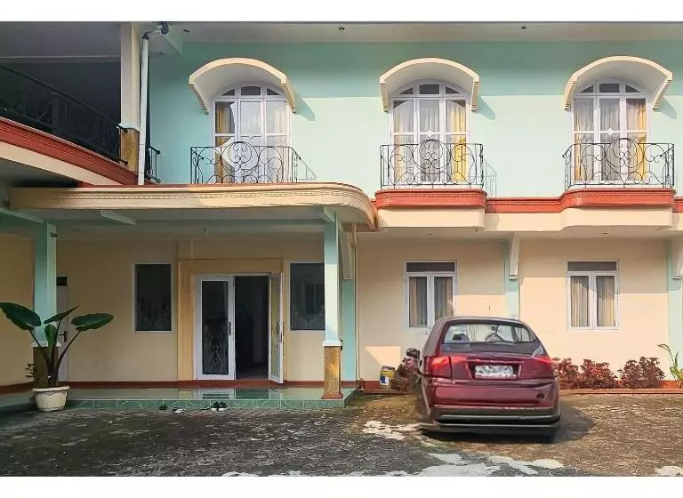 Hotelli Reddoorz At Linggarjati Kuningan