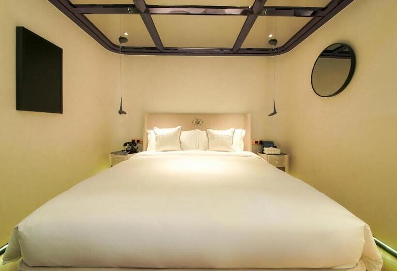 בית מלון כפרי Space Design