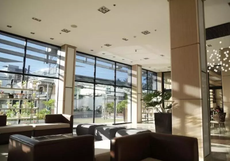 ホテル The Isabelle