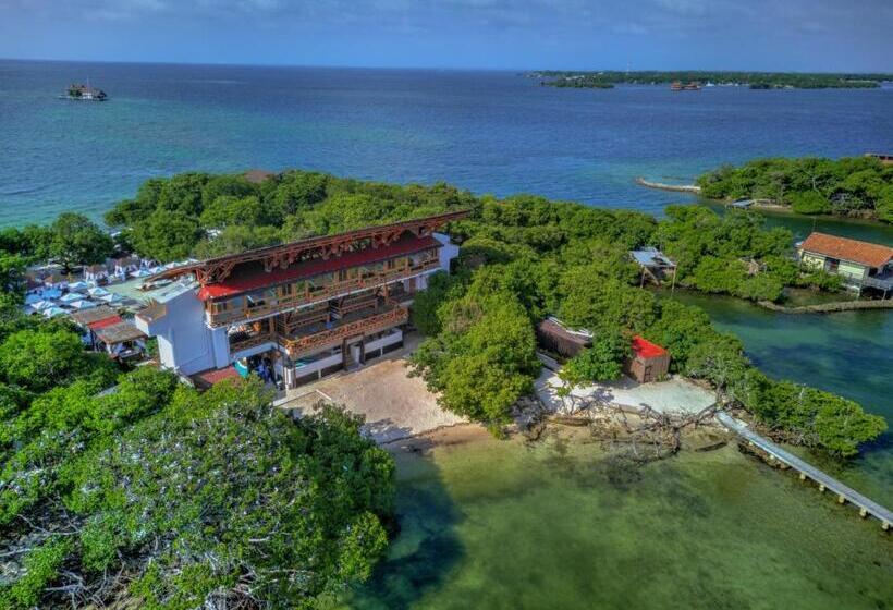 Pao Pao Hotel & Beach Club