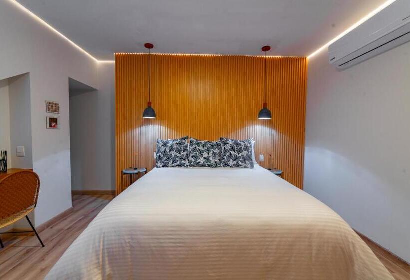 Pao Pao Hotel & Beach Club