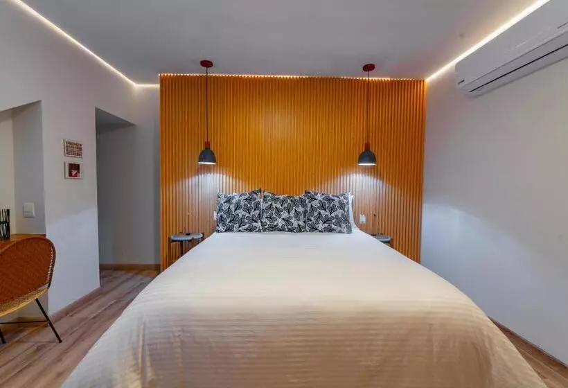 Pao Pao Hotel & Beach Club