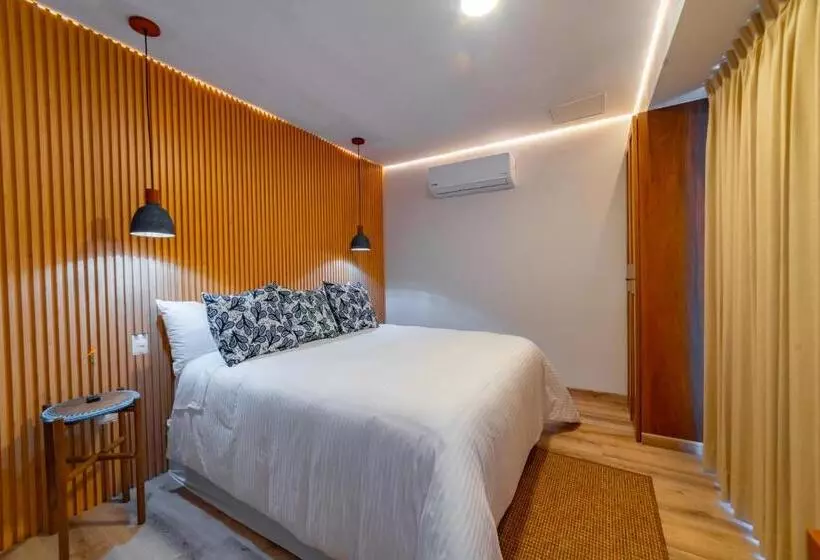 Pao Pao Hotel & Beach Club