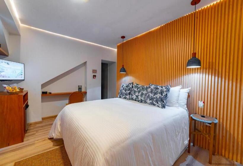 Pao Pao Hotel & Beach Club