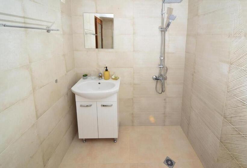 Pensjonat стаи за гости ингилизовата къща