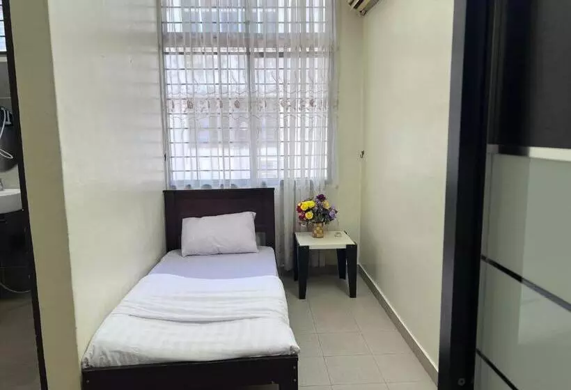 Majatalo Oyo Homes 90982 Hifi Rooms