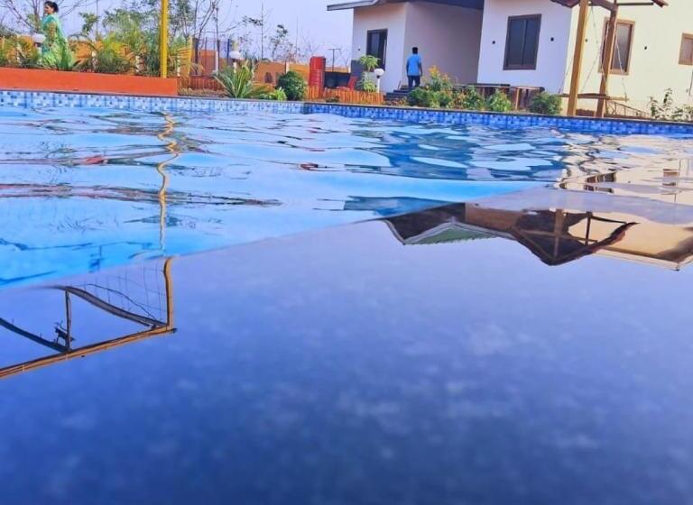 Resort Sun And Moon Farmhouse Salvad