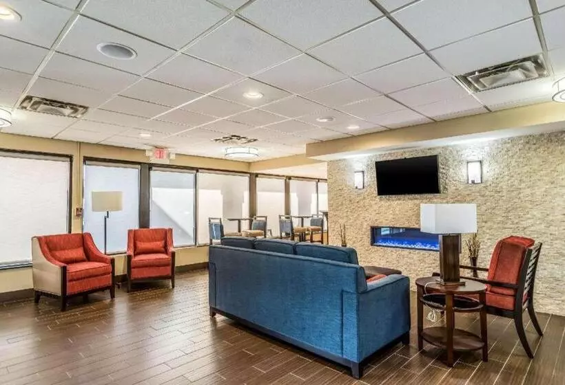 Hotelli Comfort Inn Downtown