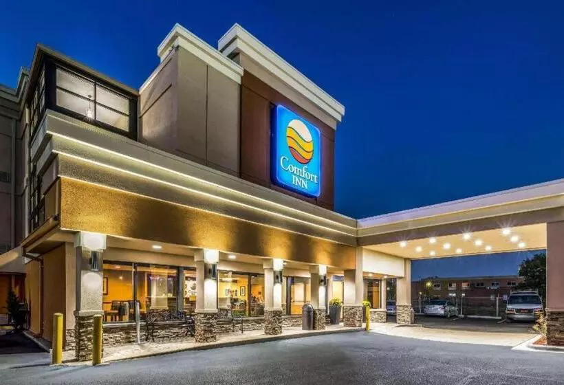 Hotelli Comfort Inn Downtown