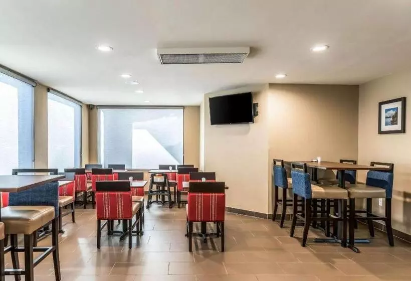 Hotelli Comfort Inn Downtown