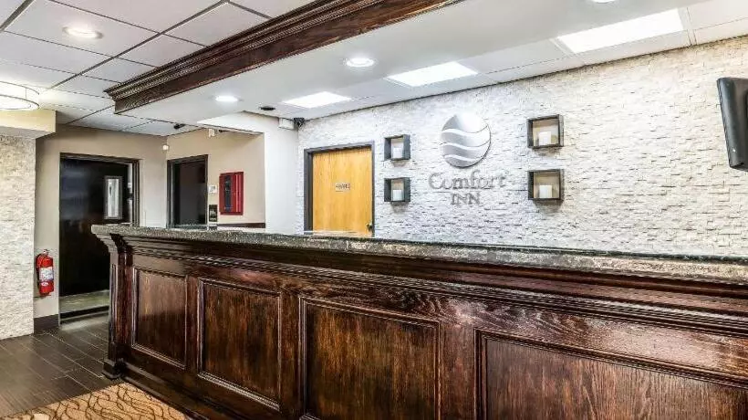 Hotelli Comfort Inn Downtown