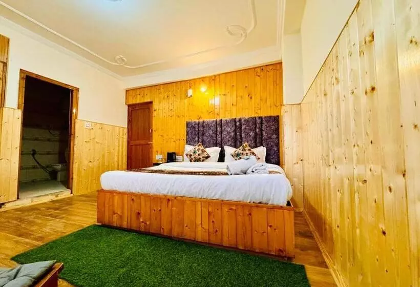 هتل Suraj Retreat Inn