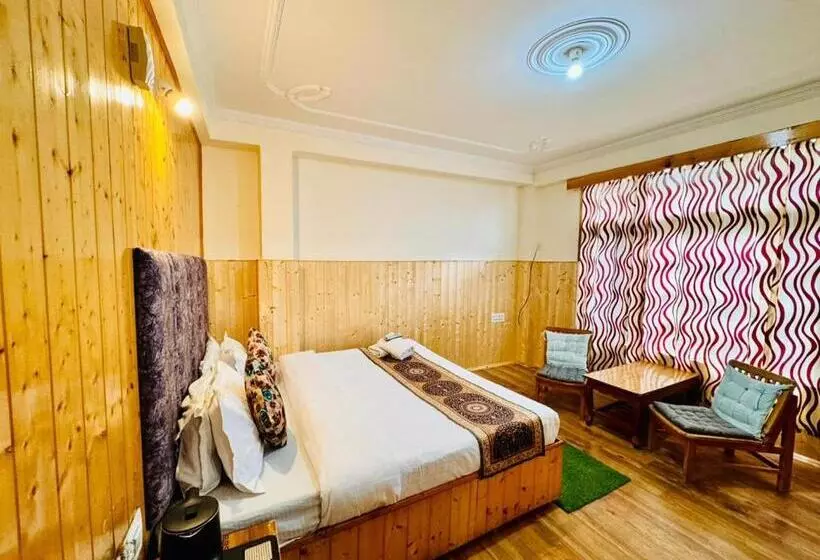 هتل Suraj Retreat Inn