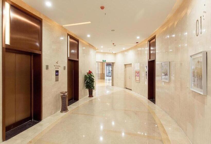 Lavande Hotel·jining Party School Building