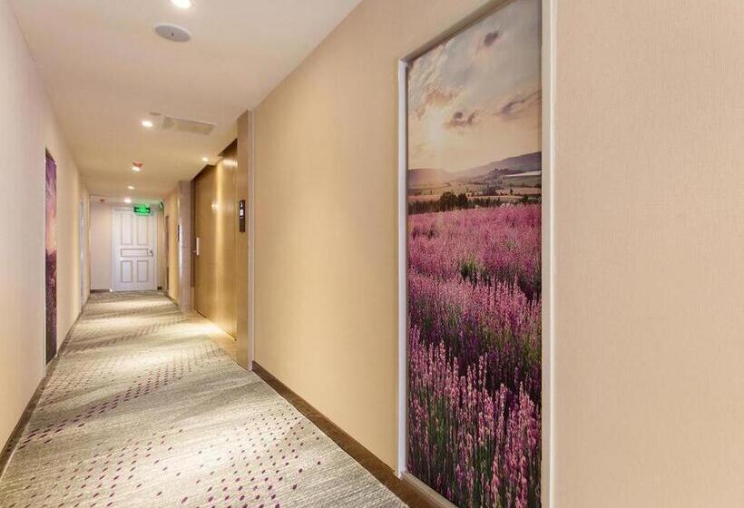 Lavande Hotel·jining Party School Building