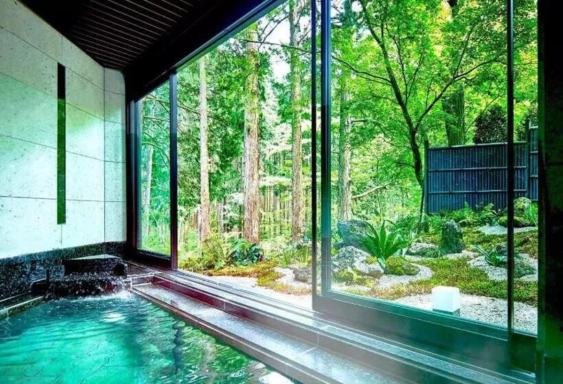 Luxury Hotel Kazenokaori Mori Premier