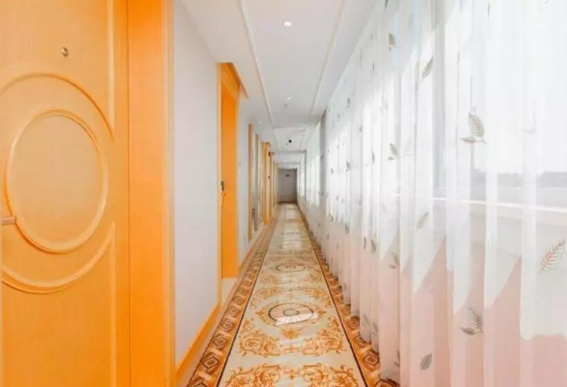 Vienna Hotel Guangxi Hezhou Guposhan Suifeng