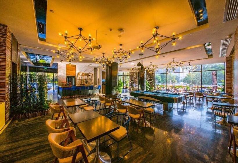 Zmax Hotel Guangzhou Luogang Science City Shenzhou Road Metro Station