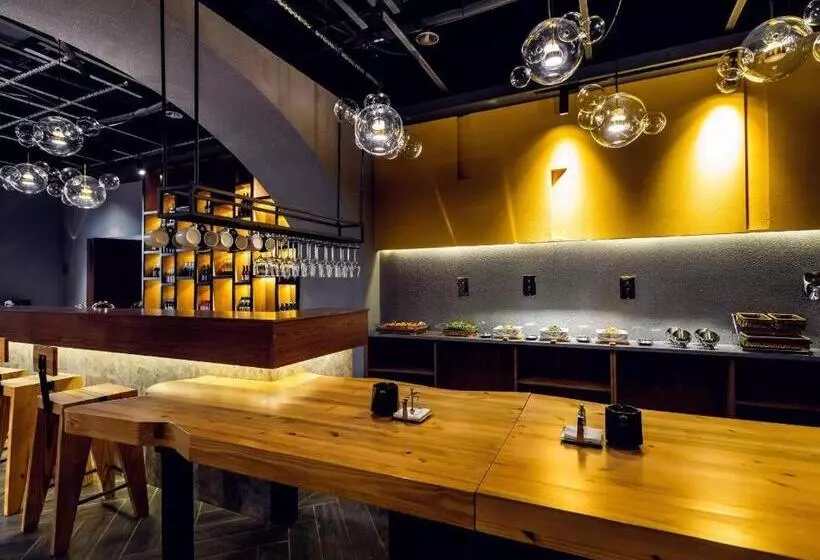 Zmax Hotel Yan An Baimi Avenue Baotashan