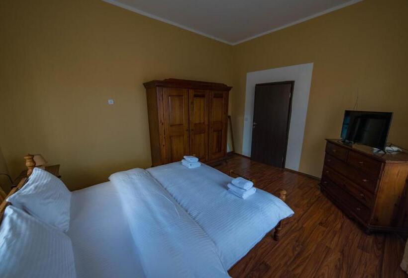 Apartmani Prenociste Dajevic Hotel Tara Pljevlja