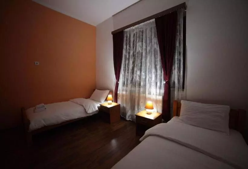 Apartmani Prenociste Dajevic Hotel Tara Pljevlja