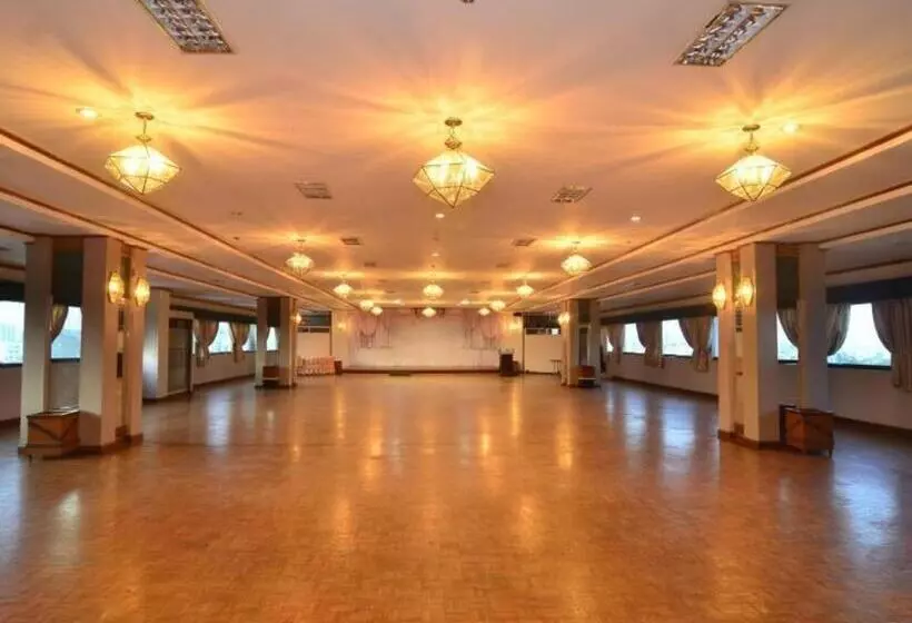 Holiday Plaza Hotel Cebu