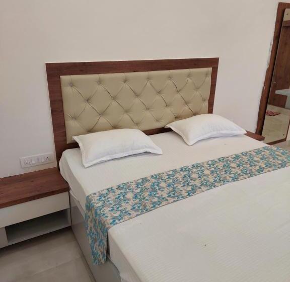 酒店 Aastha & Banquets