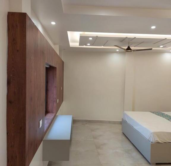 酒店 Aastha & Banquets