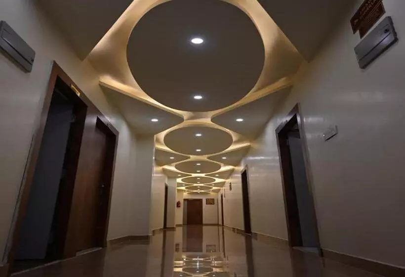 Hotelli Aastha & Banquets