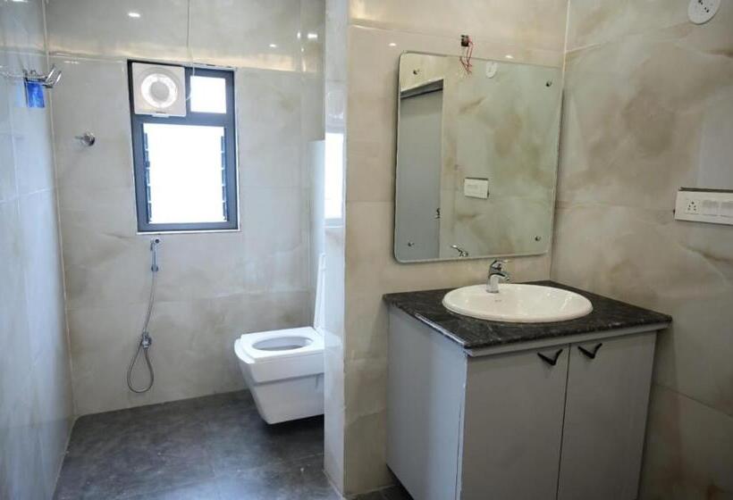 酒店 Aastha & Banquets