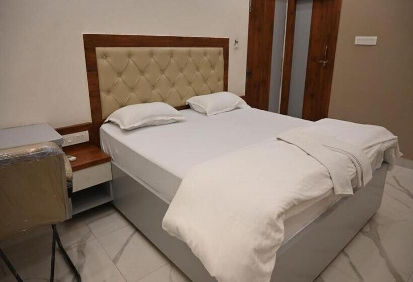 酒店 Aastha & Banquets