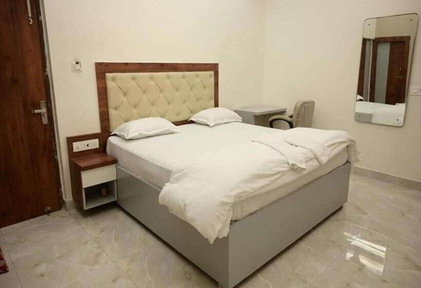 酒店 Aastha & Banquets