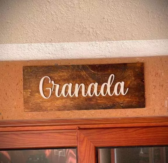 ホテル La Casa Roja