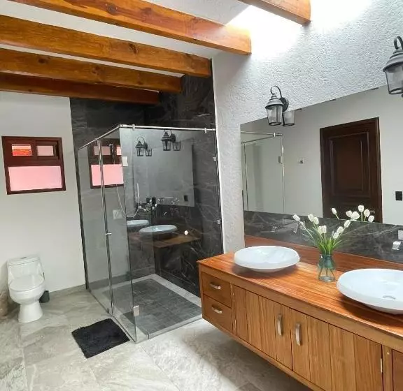 ホテル La Casa Roja