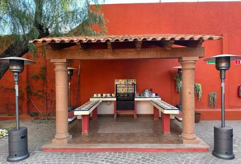 ホテル La Casa Roja