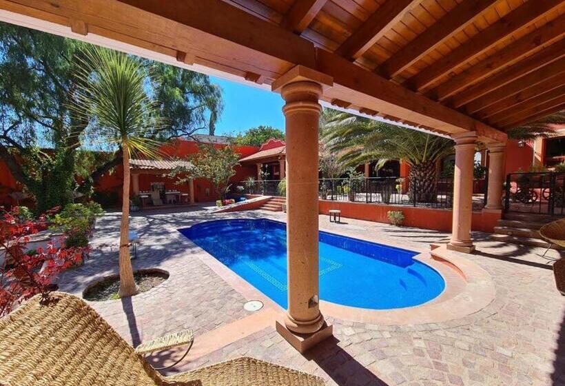 בית מלון כפרי La Casa Roja