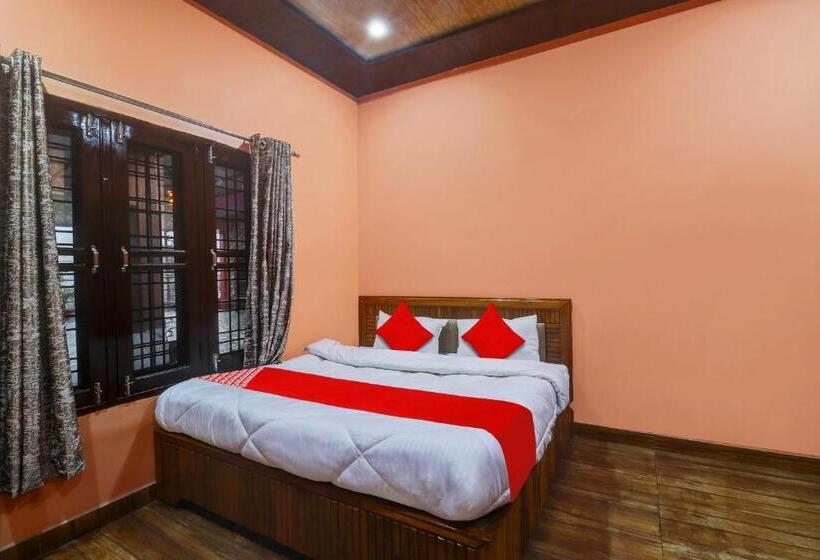 Отель Oyo Hari Leela Home Stay
