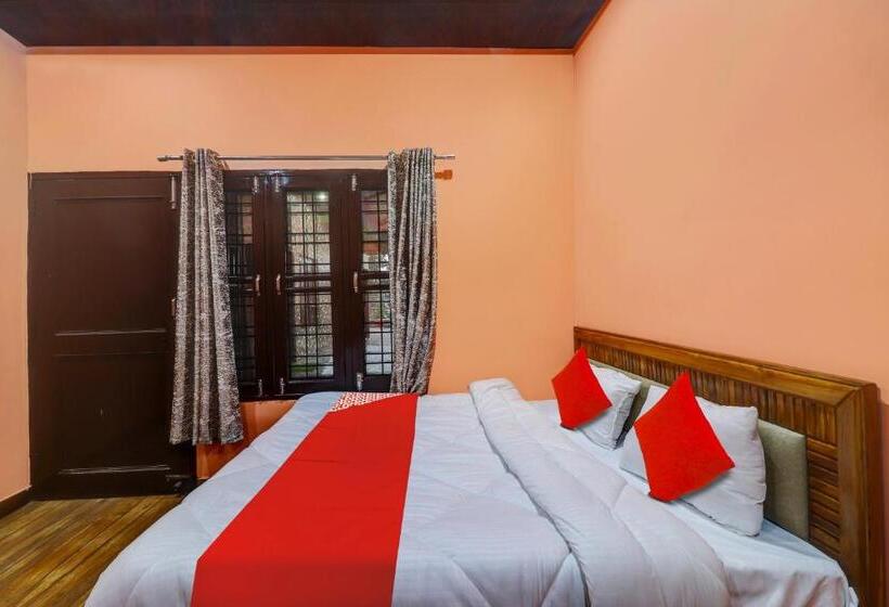 Отель Oyo Hari Leela Home Stay