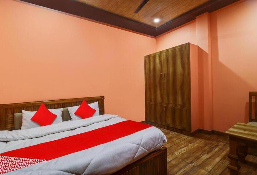 Отель Oyo Hari Leela Home Stay