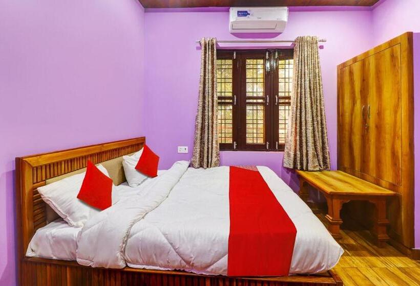 Отель Oyo Hari Leela Home Stay