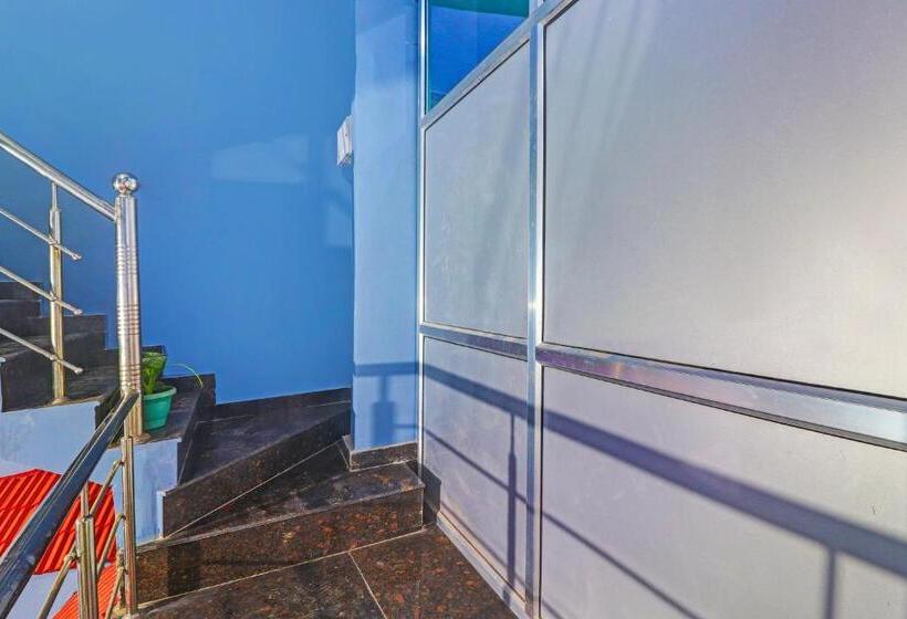 Отель Oyo Hari Leela Home Stay