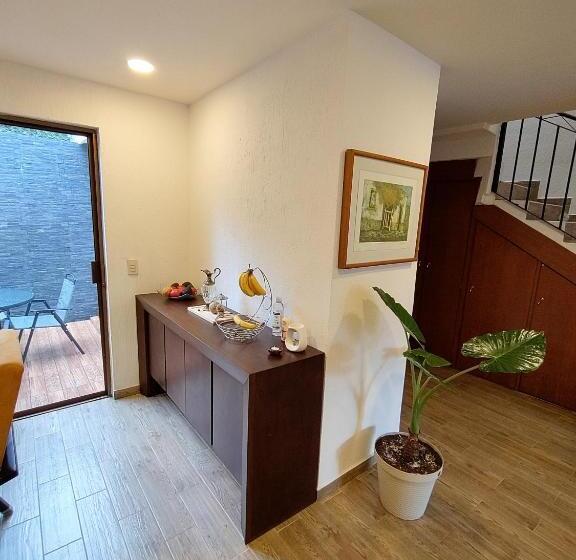 Bed and Breakfast Casa Noriux En Gdl