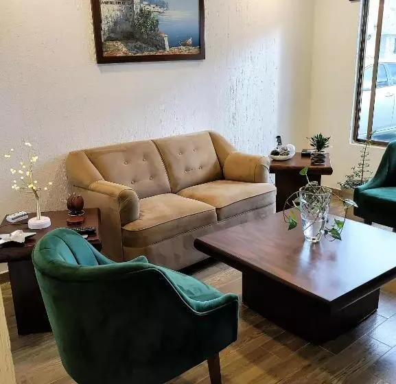 ベッドアンドブレックファースト Casa Noriux En Gdl