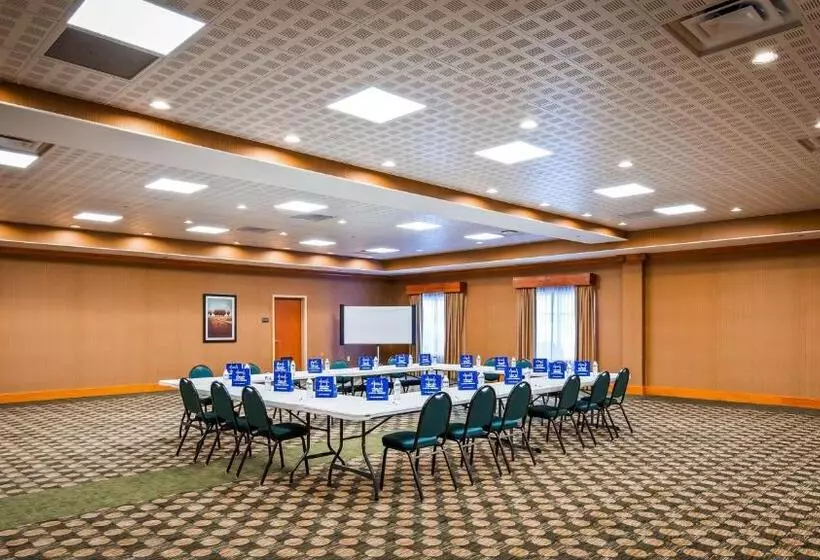 ホテル Best Western Plus Rose City Conference Center Inn