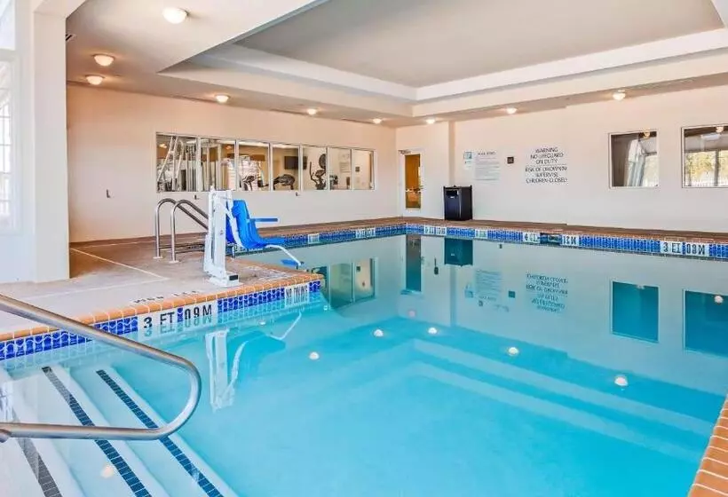ホテル Best Western Plus Rose City Conference Center Inn