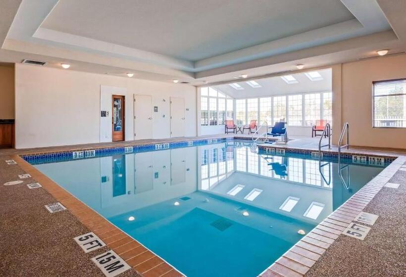 호텔 Best Western Plus Rose City Conference Center Inn