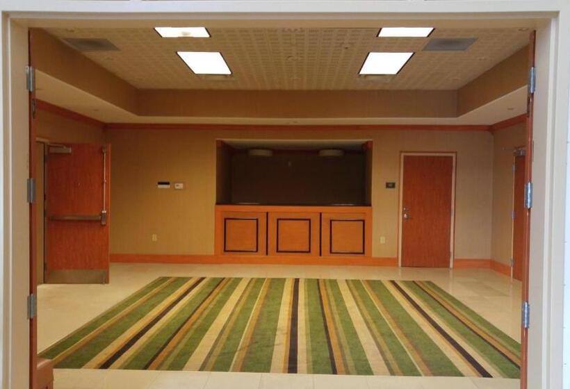 호텔 Best Western Plus Rose City Conference Center Inn