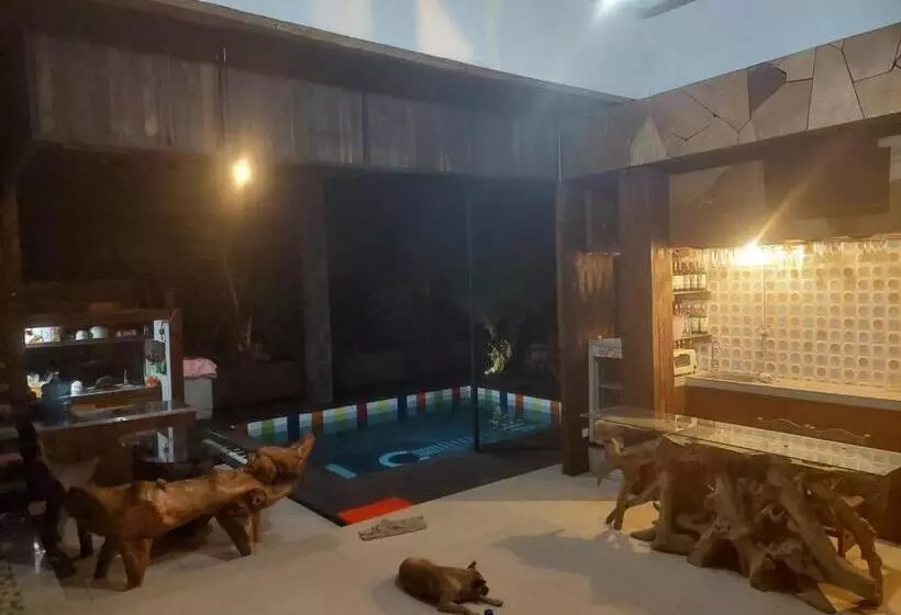 Hotelli Gubug Art 1 Villa Bali