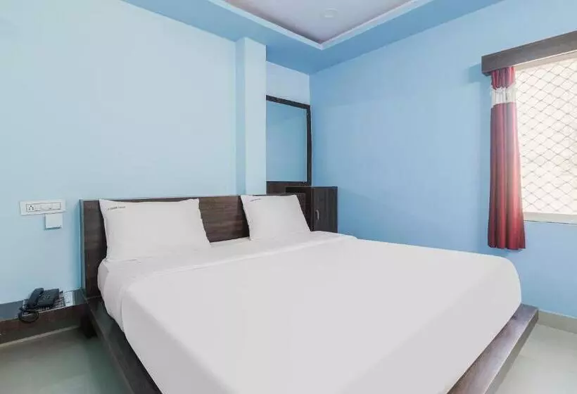Oyo Hotel Prudhvi Devi